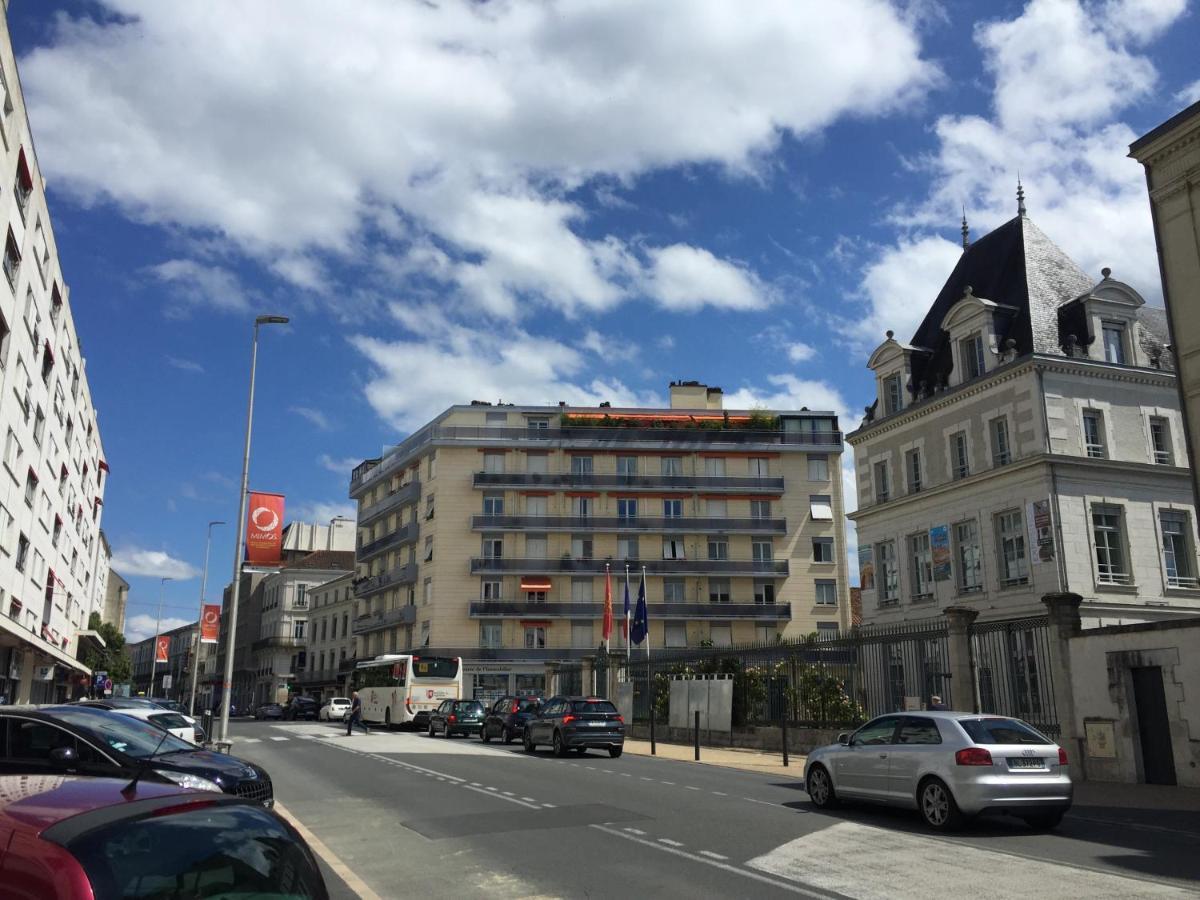 T Chez Nous Parking Prive Ascenseur Balcon Apartment *